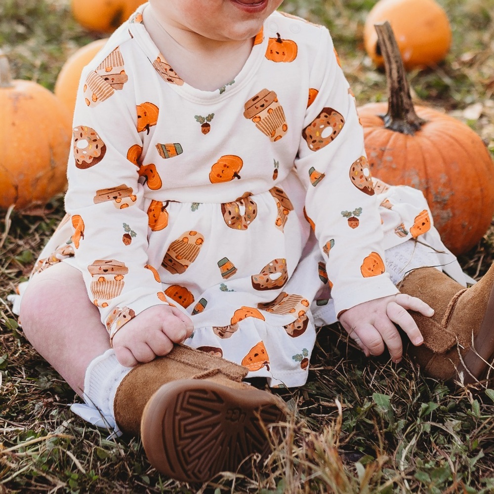 Angel Dear pumpkin spice, bamboo twirl bodysuit - EUC